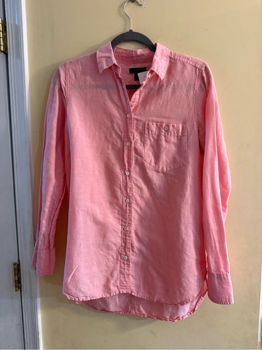 J Crew Casual Long-Sleeve Linen-Cotton Button-Down Shirt in Pink, size 6